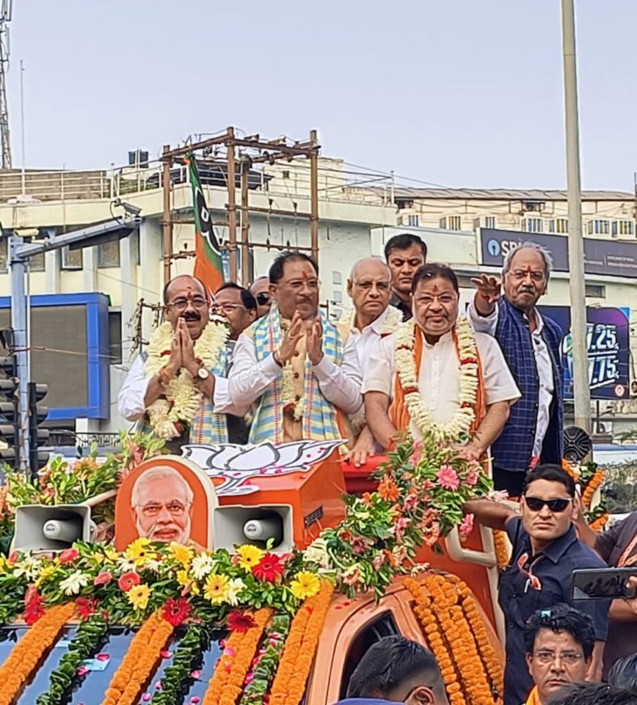 Dcgnews WhatsApp-Image-2024-11-11-at-9.03.05-PM-925x1024 रायपुर दक्षिण चुनाव प्रचार भाजपा प्रत्याशी सुनील सोनी के समर्थन में मुख्यमंत्री का रोड शो