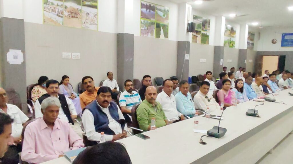 Dcgnews WhatsApp-Image-2024-11-13-at-7.22.04-PM-1024x576 रेडक्रॉस सोसायटी की बैठक में 400+ सदस्यों की भागीदारी, ब्लड डोनेशन और वालंटियर बढ़ाने पर जोर