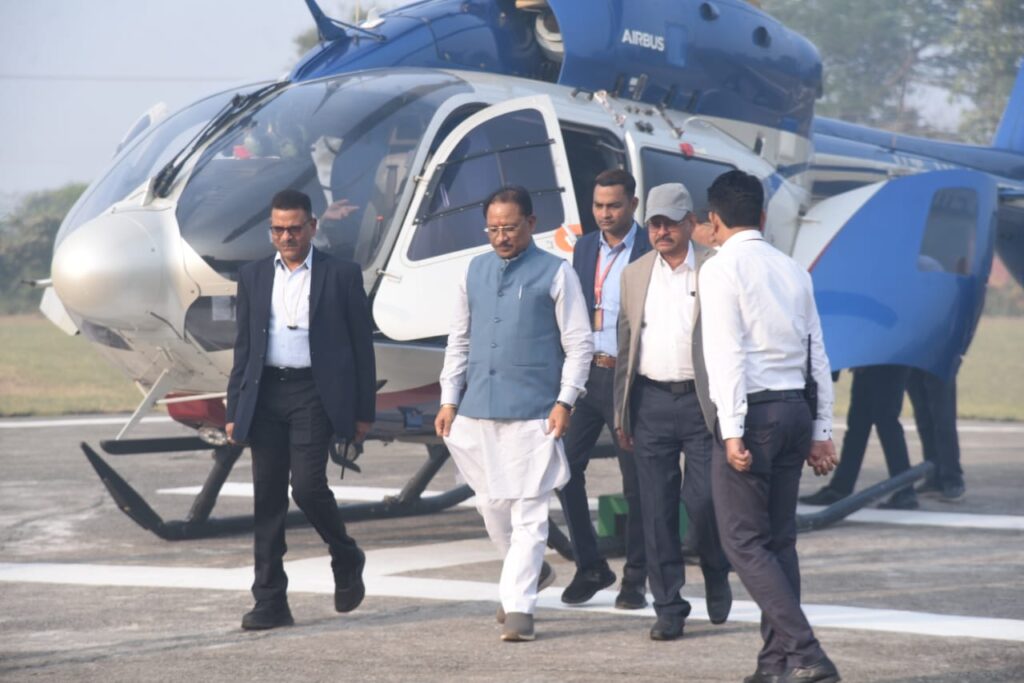 Dcgnews WhatsApp-Image-2024-11-23-at-4.45.01-PM-1-1024x683 बिलासपुर पहुंचे मुख्यमंत्री विष्णुदेव साय, सकरी हेलीपैड पर हुआ भव्य स्वागत