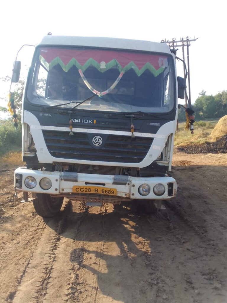 Dcgnews WhatsApp-Image-2024-12-06-at-6.18.18-PM-768x1024 बिलासपुर में अवैध रेत उत्खनन पर कलेक्टर के निर्देश पर सख्त कार्रवाई, 15 वाहन जप्त