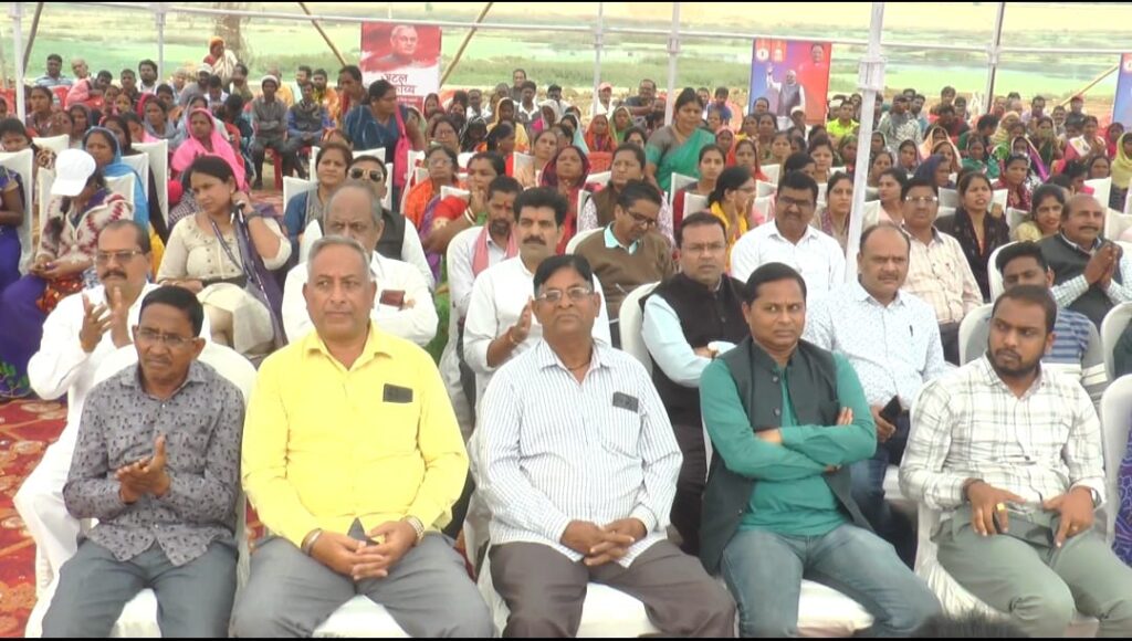 Dcgnews WhatsApp-Image-2024-12-25-at-6.20.19-PM-1-1024x580 अटल बिहारी वाजपेयी की 100वीं जयंती पर 50 लाख के अटल परिसर का भूमिपूजन